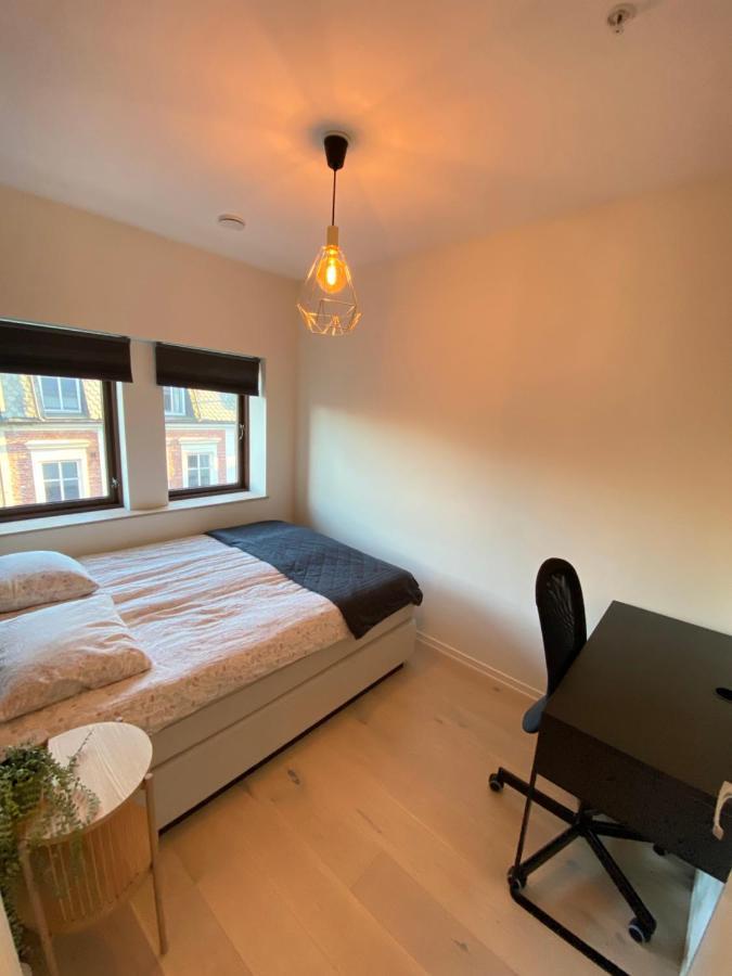 Moderne Leilighet Midt I Sentrum Av เฟรดริคสตา ภายนอก รูปภาพ